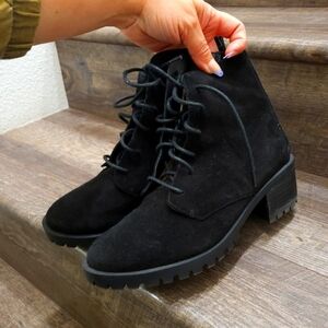 Black velvet boots waterproof